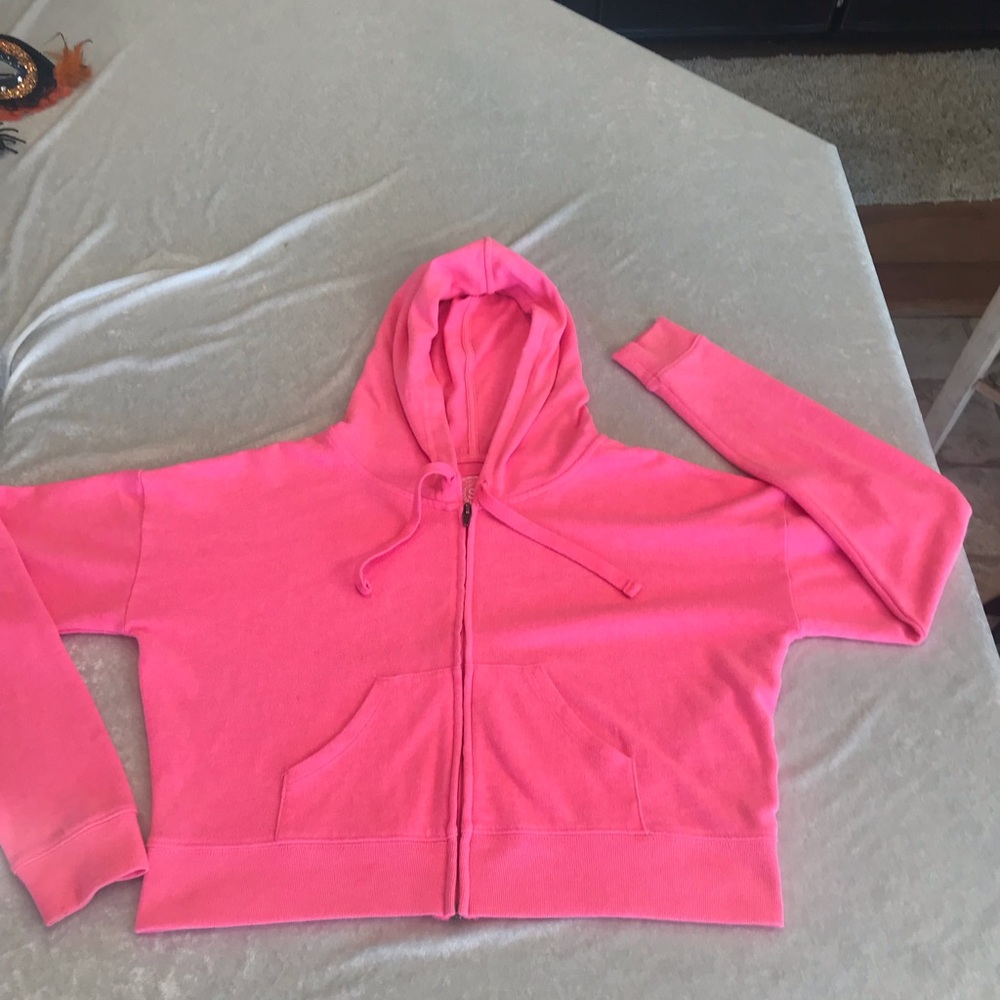 Bubblegum pink cropped hoodie- awwesome!